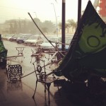 Terasa de la Cafe du Theatre, pe timp de furtuna