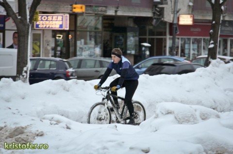 biciclist iarna bacau