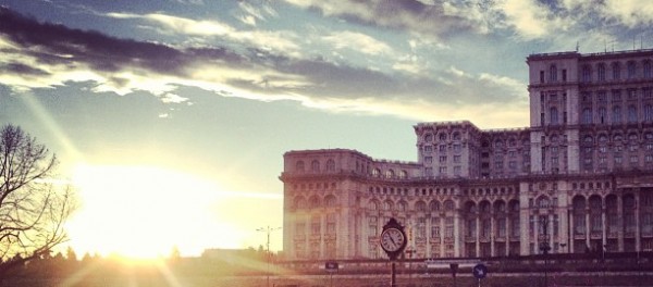 casa poporului apus bucuresti