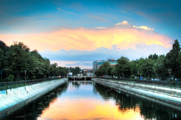 Bucuresti HDR Eroilor Piata Operei