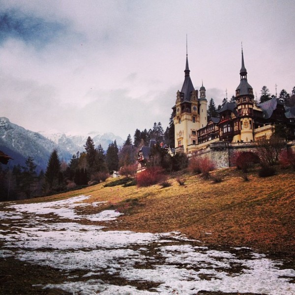 castelul peles bran instagram