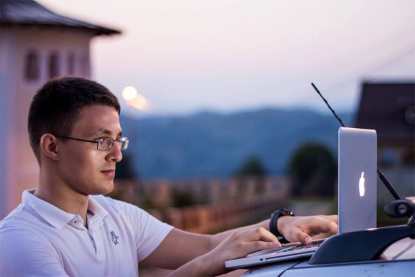 cristian ghinghes blogging