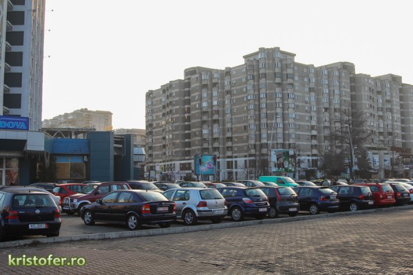 targ auto in centrul bacaului-2