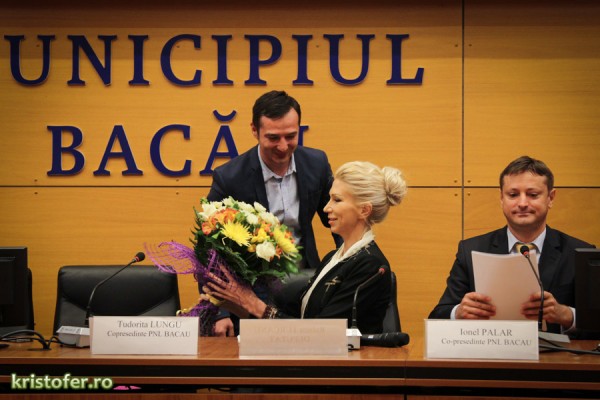 conferinta presa pnl bacau educatie (1) raluca turcan