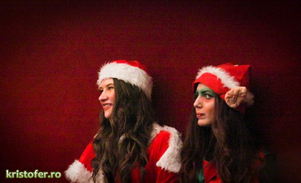 9 Ziua-Voluntariatului-sarbatorita-de-Crucea-Rosie-la-Teatrul-Bacovia 2011