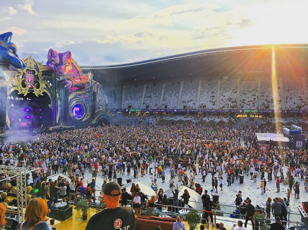 08 untold 2018 rasarit armin van buuren