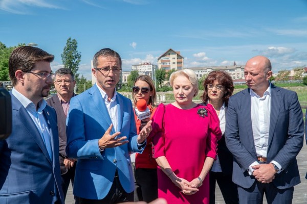 515E133B-5A78-4428-9329-660BAC35D8B5